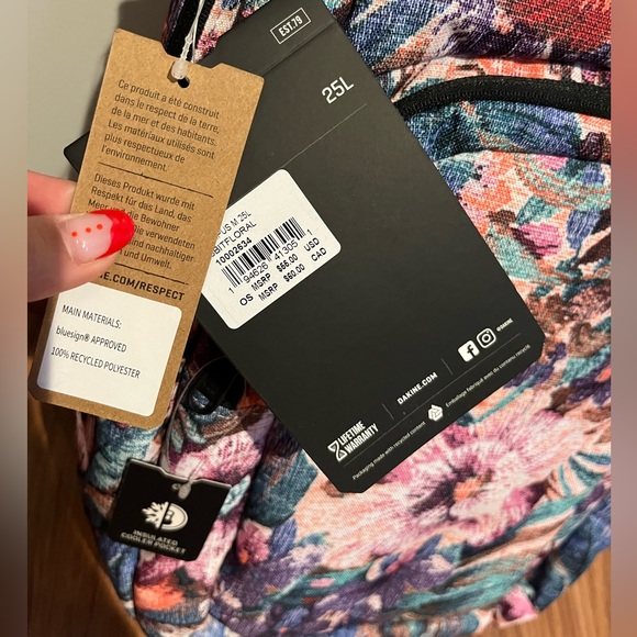 *SOLD*Dakine 25L backpack - Picture 3 of 3